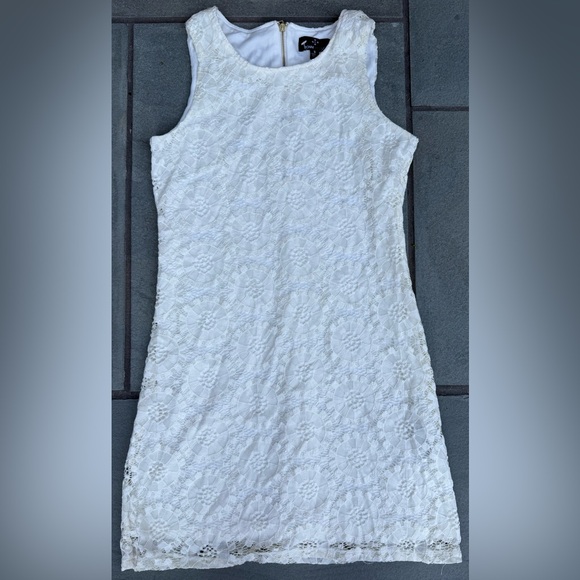 RONNI NICOLE off white Ivory sleeveless lace knee length shift dress Small S - Picture 1 of 8
